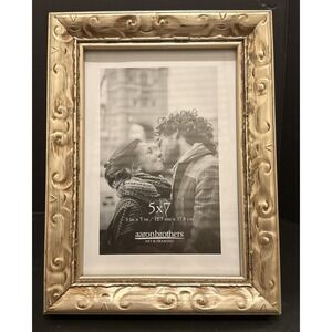 Aaron Brothers Gold Wood Ornate Filigree Picture Frame 5 x‎ 7 Free Standing